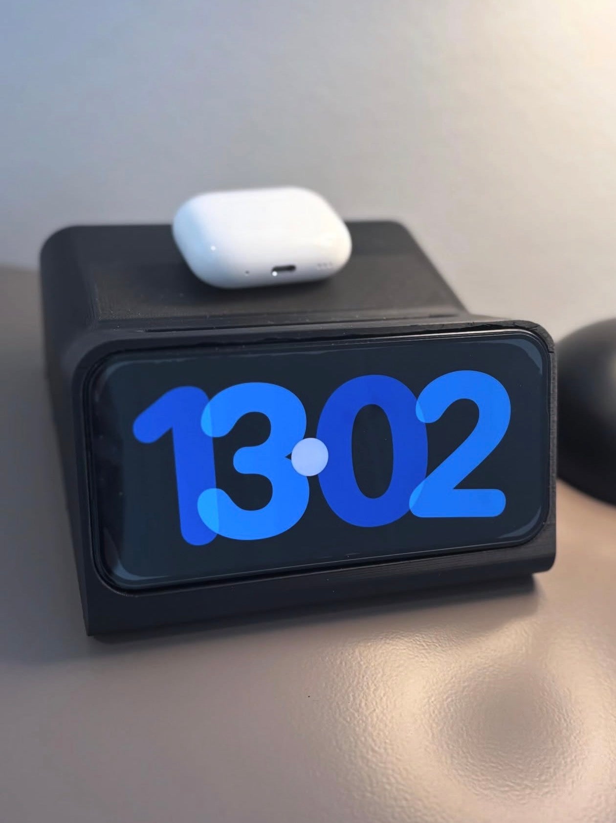 Iphone stand