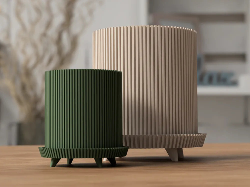 Potteskjuler i rillet design med ben
